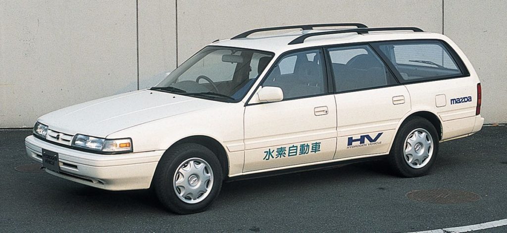 Mazda 626 Hydrogen z silnikiem Wankla z 1988 roku