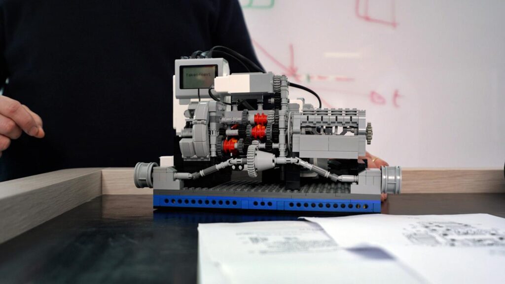 Technika: Renault E-TECH i klocki LEGO