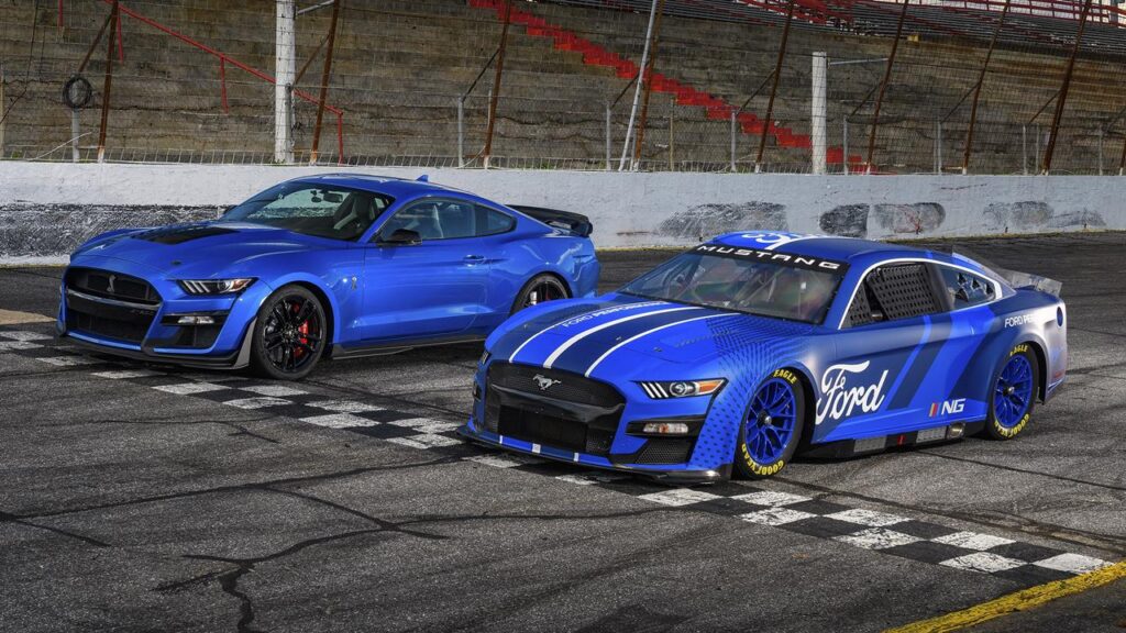 Mustang nowej generacji w wyścigach NASCAR