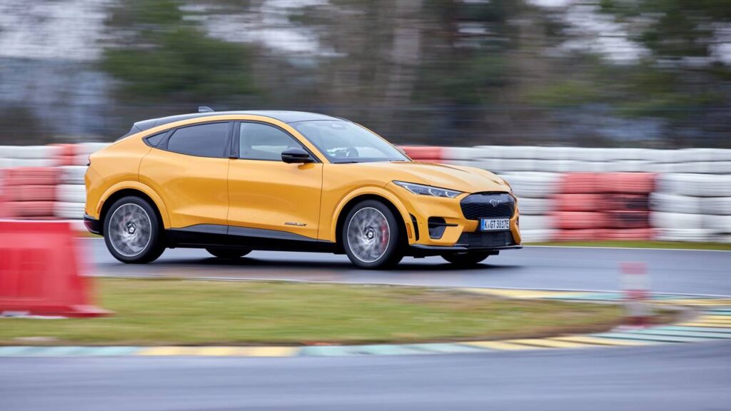 Ford Mustang Mach-E - Car Of The Year Polska 2022