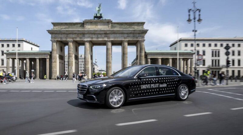 Jazda zautomatyzowana: Mercedes rozpoczyna sprzedaż DRIVE PILOT