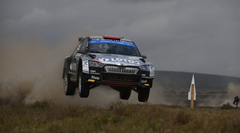 Kajetan Kajetanowicz i Maciej Szczepaniak wygrywają Rajd Safari 2022 w WRC2